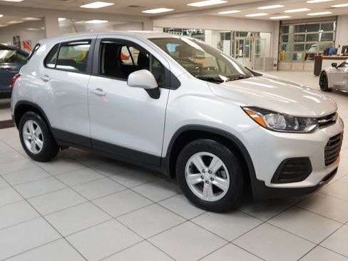 Used 2021 Chevrolet Trax LS image 13