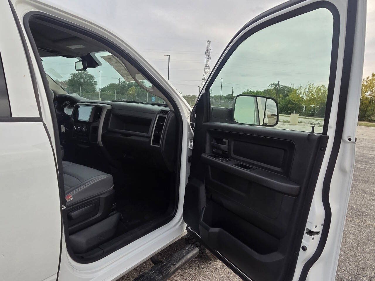Used 2016 RAM 2500 Tradesman w/ Popular Equipment Group RWD image 26