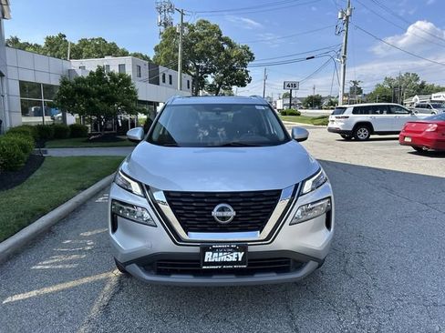 Certified 2023 Nissan Rogue SV w/ SV Premium B Package AWD/4WD image 3