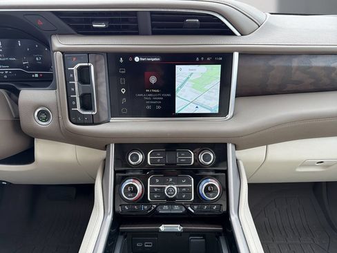 Certified 2024 GMC Yukon XL Denali w/ Advanced Technology Package AWD/4WD image 19