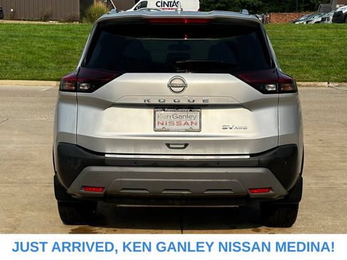 Certified 2023 Nissan Rogue SV w/ SV Premium B Package AWD/4WD image 4
