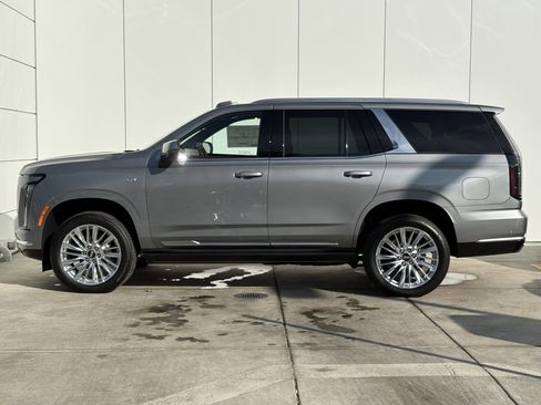 New 2026 Cadillac Escalade Luxury image 4