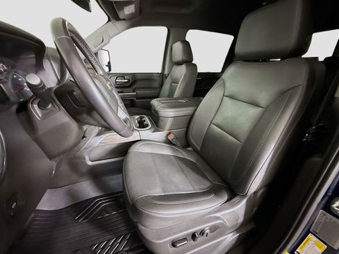 Used 2021 Chevrolet Silverado 2500 LTZ w/ LTZ Convenience Package image 19