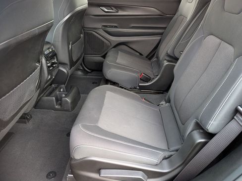 Certified 2023 Jeep Grand Cherokee L Laredo image 34