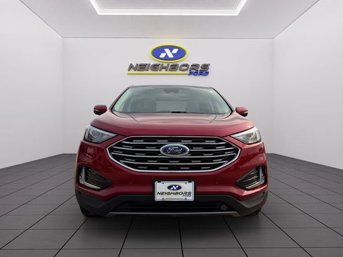 Used 2022 Ford Edge Titanium w/ Class II Trailer Tow Package AWD/4WD image 2