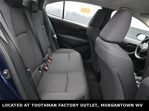 Used 2025 Toyota Corolla LE image 6