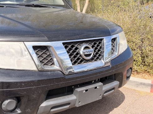 Used 2017 Nissan Frontier SV RWD image 4