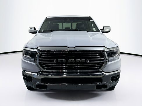 Used 2023 RAM 1500 Laramie AWD/4WD image 2