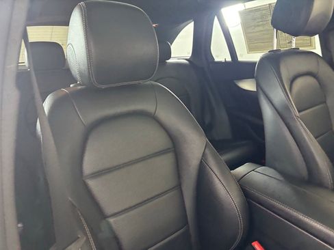 Used 2021 Mercedes-Benz GLC 300 image 28