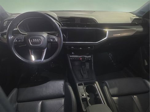 Used 2023 Audi Q3 2.0T Premium w/ Black Optic Sport Package image 16