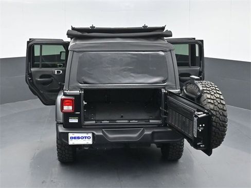 Used 2022 Jeep Wrangler Unlimited Sport image 59
