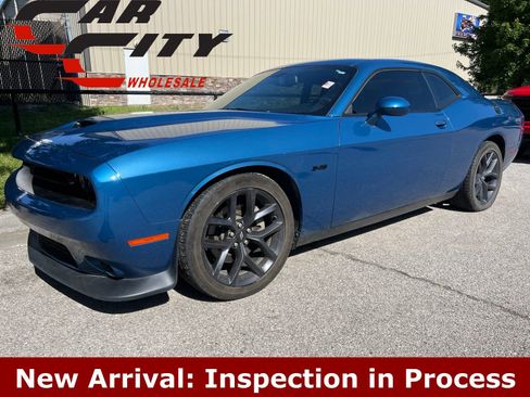 Used 2023 Dodge Challenger R/T w/ Blacktop Package RWD image 1