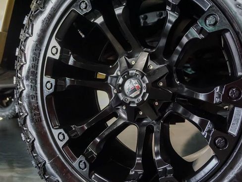 Used 2004 HUMMER H1 4-Door Open Top image 72