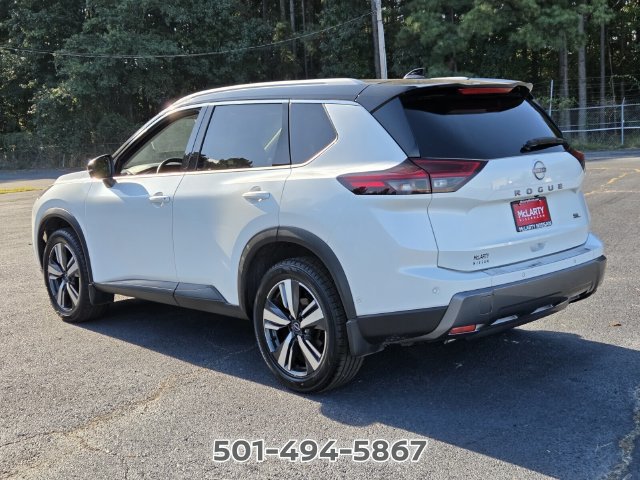 Used 2024 Nissan Rogue SL FWD image 3