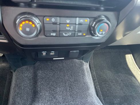 Used 2015 Ford F150 XLT AWD/4WD image 39
