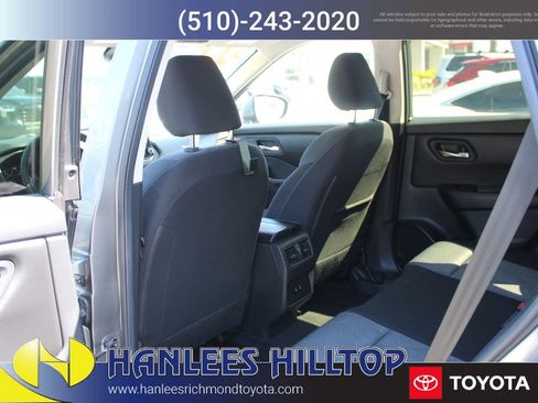 Used 2024 Nissan Rogue SV AWD/4WD image 17