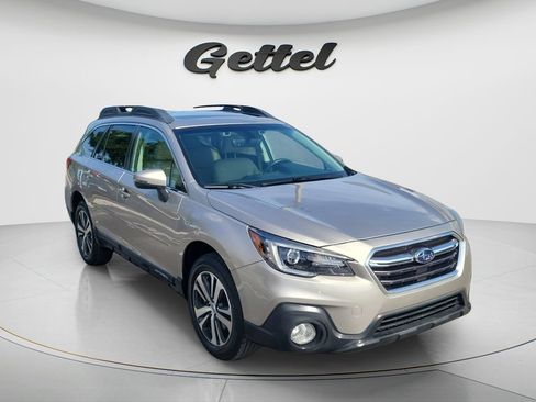 Used 2018 Subaru Outback 3.6R Limited AWD/4WD image 3