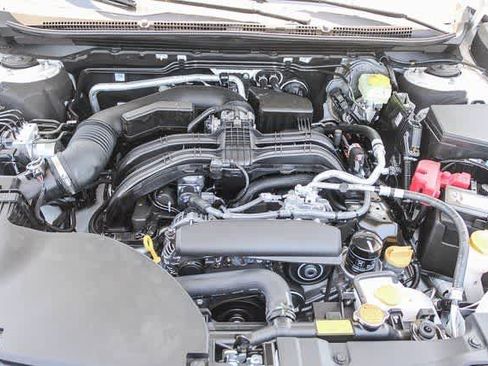 Used 2025 Subaru Outback Limited AWD/4WD image 26