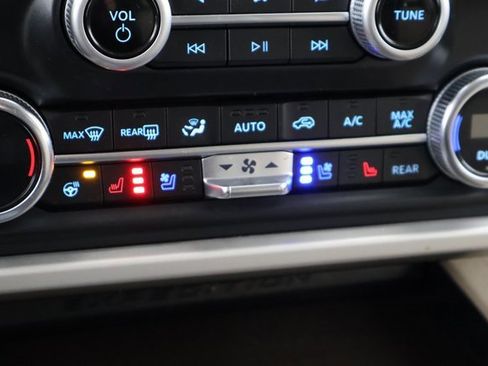 Used 2022 Ford Expedition Limited image 37