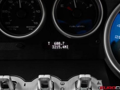 Used 2006 Ford GT RWD image 32