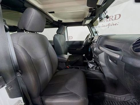 Used 2018 Jeep Wrangler Sport AWD/4WD image 24