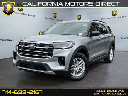 Used 2025 Ford Explorer Active w/ Active Comfort Package RWD image 1