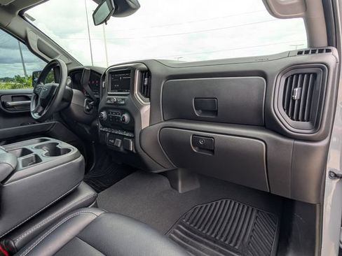 Used 2024 Chevrolet Silverado 1500 Custom Trail Boss w/ Turbomax Blackout Package AWD/4WD image 21
