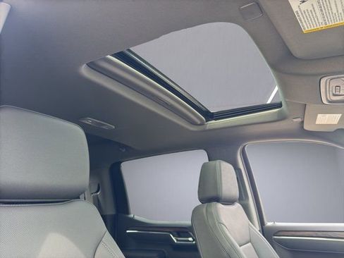 New 2026 GMC Sierra 1500 SLT w/ SLT Premium Package image 23