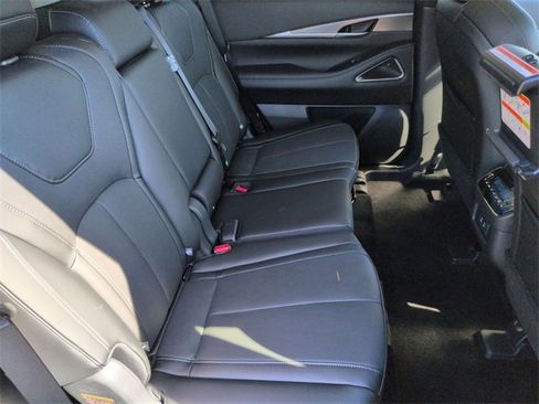 New 2026 INFINITI QX60 Luxe w/ Family Package image 30