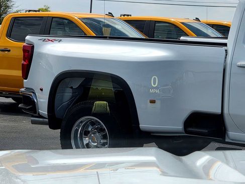 Used 2021 GMC Yukon Denali w/ Denali Premium Package AWD/4WD image 32