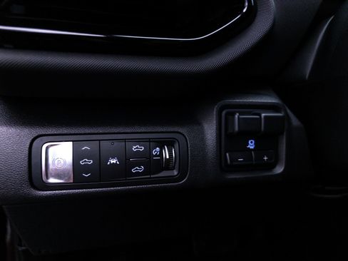 Used 2024 Chevrolet Silverado EV RST AWD/4WD image 5