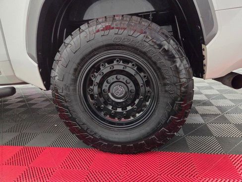 Used 2022 Toyota Tundra Limited AWD/4WD image 82