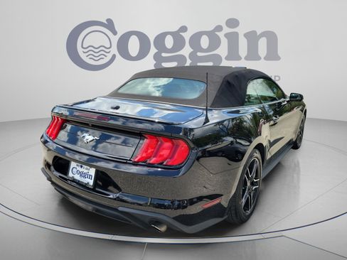 Used 2020 Ford Mustang Premium RWD image 4