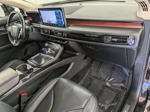 Used 2021 Lincoln Nautilus Reserve w/ Monochromatic Package image 37