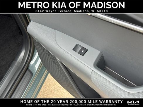 Used 2023 Kia Niro EX Touring FWD image 34