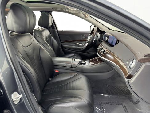 Used 2018 Mercedes-Benz S 560 Sedan image 15