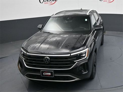 Used 2024 Volkswagen Atlas Cross Sport SE image 20