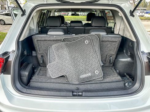 Used 2020 Volkswagen Tiguan SE FWD image 27