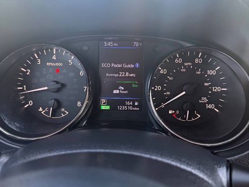 Used 2018 Nissan Rogue S FWD image 25
