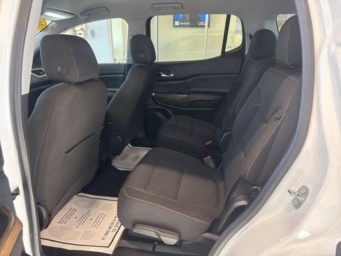 Used 2023 GMC Acadia SLE w/ Driver Convenience Package image 14