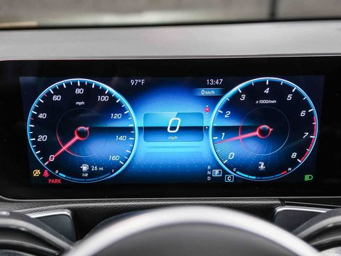 Used 2021 Mercedes-Benz GLB 250 image 29