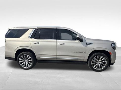 Used 2023 GMC Yukon Denali RWD image 4