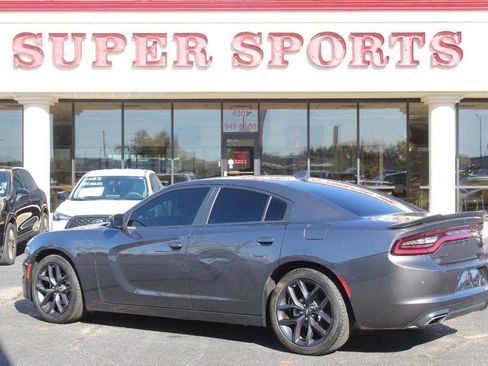Used 2023 Dodge Charger SXT w/ Blacktop Package image 5