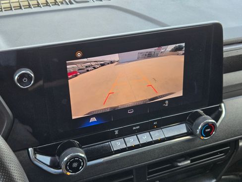 Certified 2024 Chevrolet Colorado W/T image 18