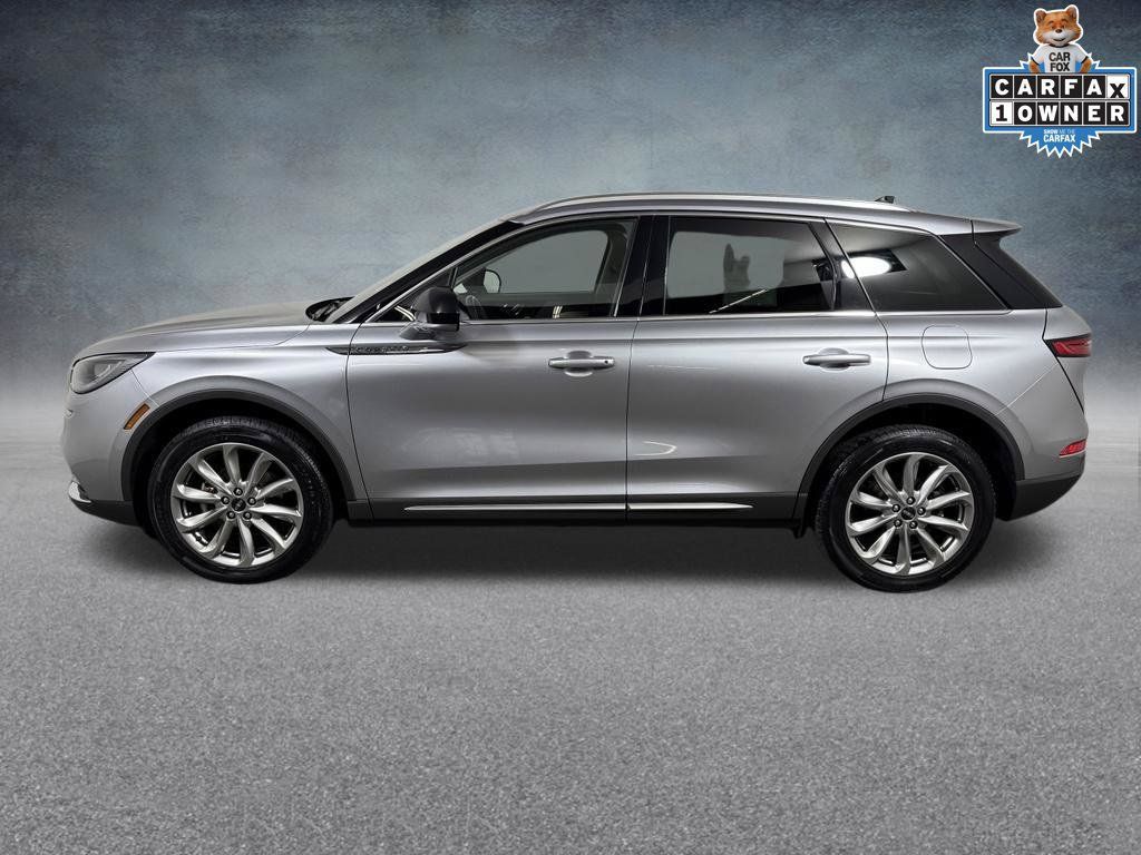 Used 2022 Lincoln Corsair AWD w/ Premium Package image 3