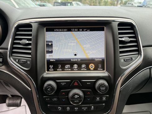 Used 2017 Jeep Grand Cherokee Limited image 26