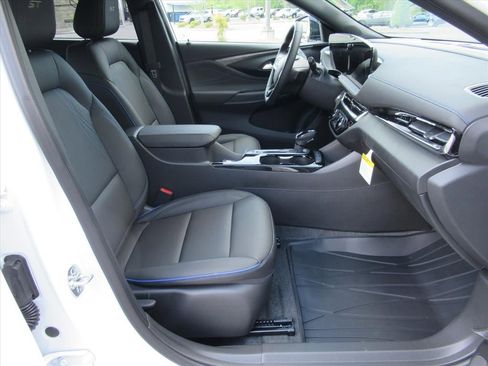 New 2026 Buick Envista Sport Touring w/ Advanced Safety Package FWD image 9
