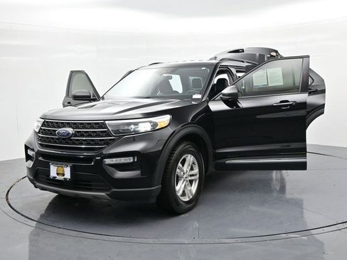 Used 2023 Ford Explorer XLT w/ Equipment Group 202A image 25