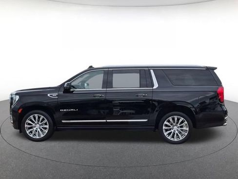 Used 2023 GMC Yukon XL Denali AWD/4WD image 8