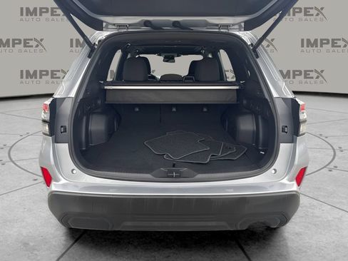 Used 2025 Subaru Forester Premium AWD/4WD image 17